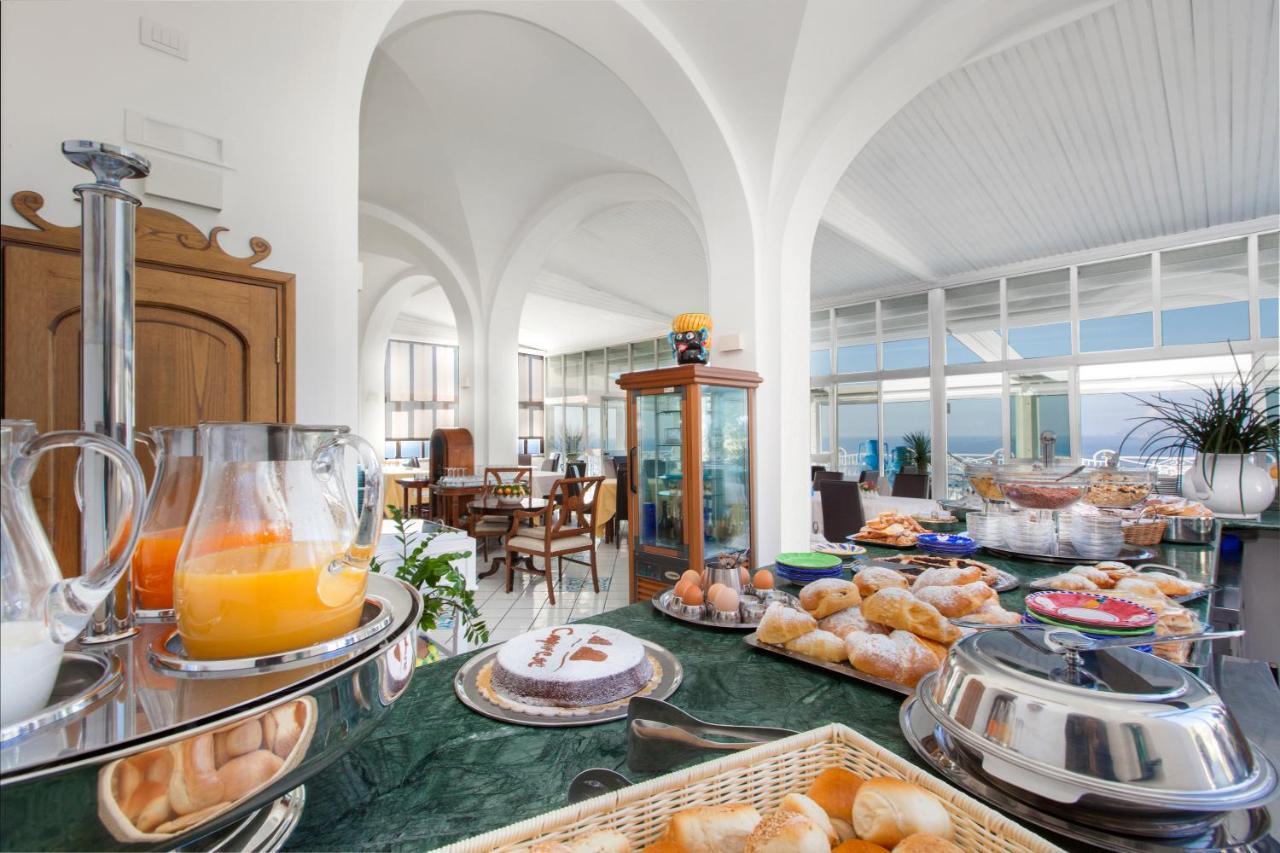 פראינו Hotel Smeraldo מראה חיצוני תמונה